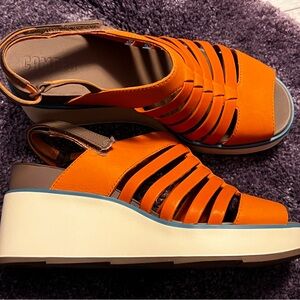 Campers Tropik Wedge Sandals-Size 37/US 6) -NEW-Leather-Velcro closure-Beautiful